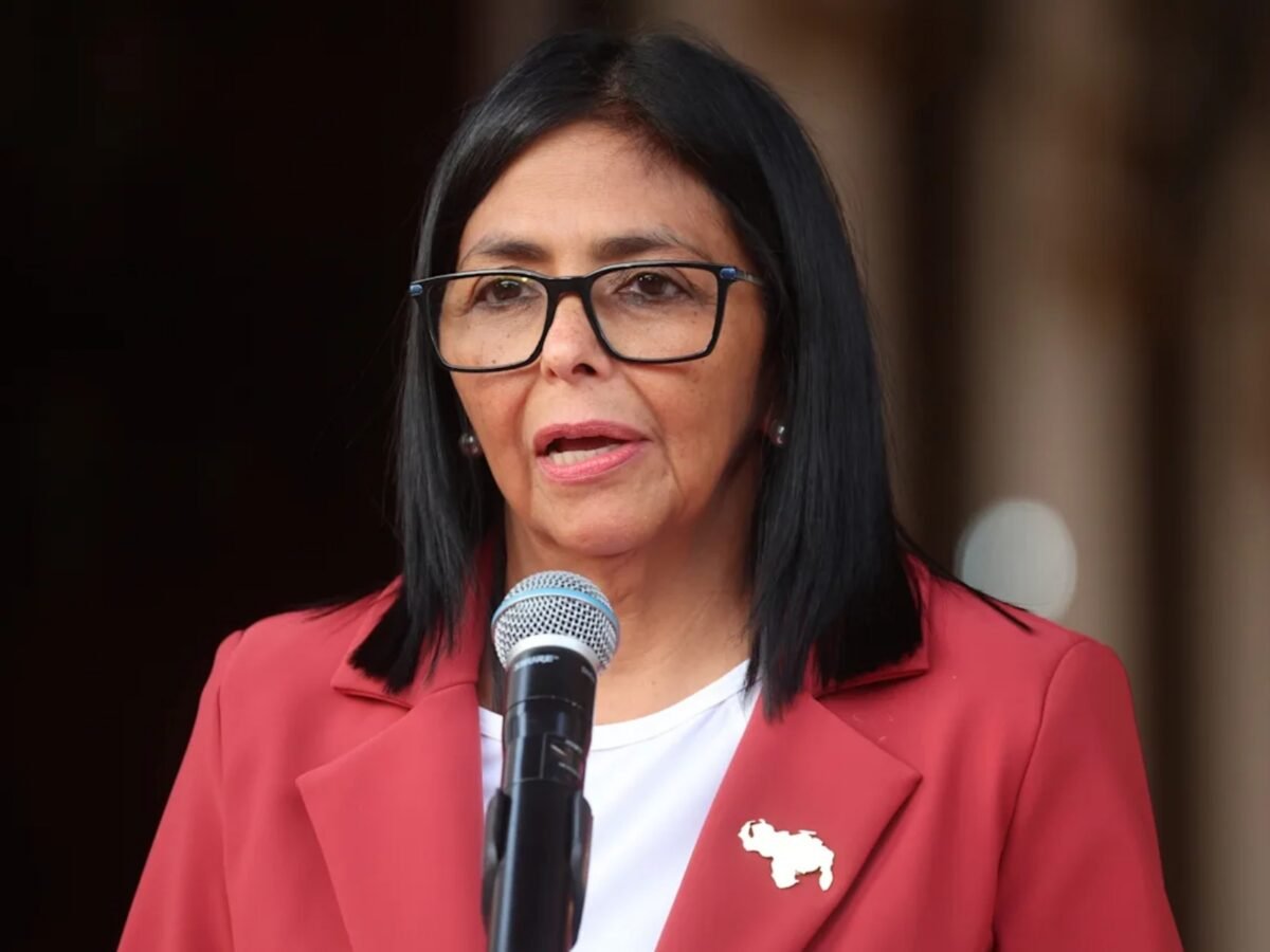 Delcy Rodríguez designó a nuevos integrantes del alto mando militar tras destitución de Padrino López